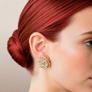 Vintage Elegant Gold and Clear Crystal Clip-On Earrings